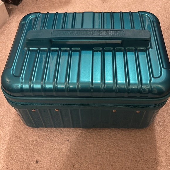 Ultra Beauty makeup caboodle collection - Picture 7 of 9